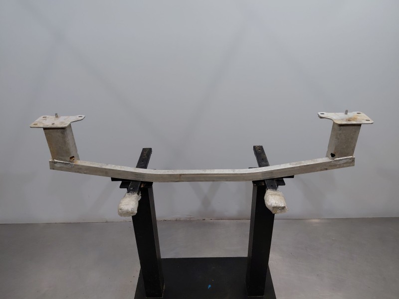 Recambio de refuerzo paragolpes delantero para peugeot 5008 allure referencia OEM IAM   