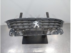 Recambio de rejilla delantera para peugeot 5008 allure referencia OEM IAM   