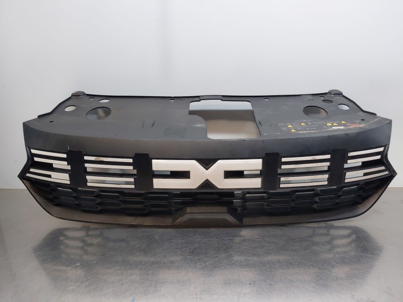 Recambio de rejilla delantera para dacia sandero iii driving referencia OEM IAM 622545391R 622547147R 