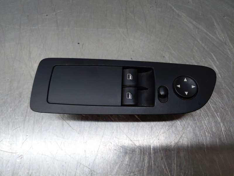 Recambio de mando elevalunas delantero izquierdo para bmw 1 (e81) 116 d referencia OEM IAM   