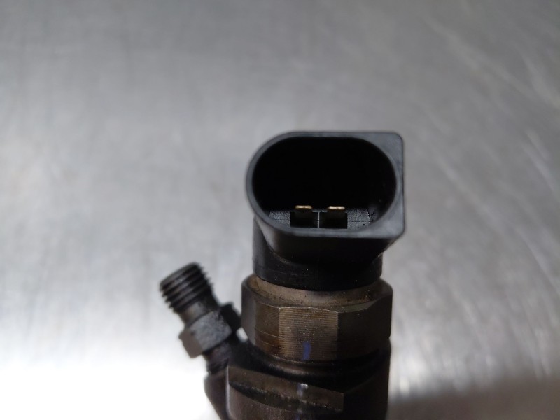 Recambio de inyector para bmw 1 (e81) 116 d referencia OEM IAM   