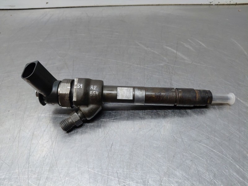 Recambio de inyector para bmw 1 (e81) 116 d referencia OEM IAM   