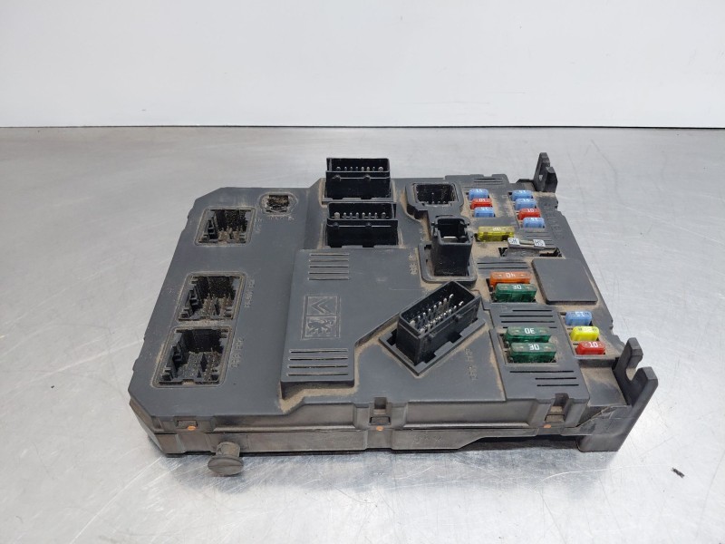 Recambio de caja reles / fusibles para citroën c3 i (fc_, fn_) 1.1 i referencia OEM IAM 9652474480  