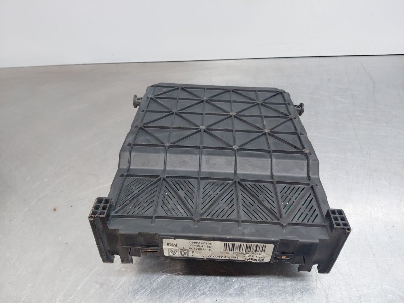 Recambio de caja reles / fusibles para citroën c3 i (fc_, fn_) 1.1 i referencia OEM IAM 9652474480  