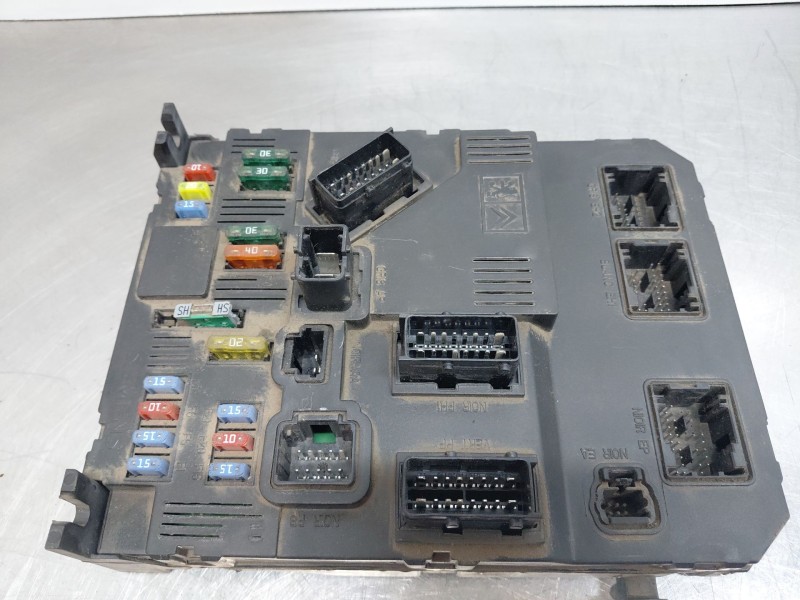 Recambio de caja reles / fusibles para citroën c3 i (fc_, fn_) 1.1 i referencia OEM IAM 9652474480  