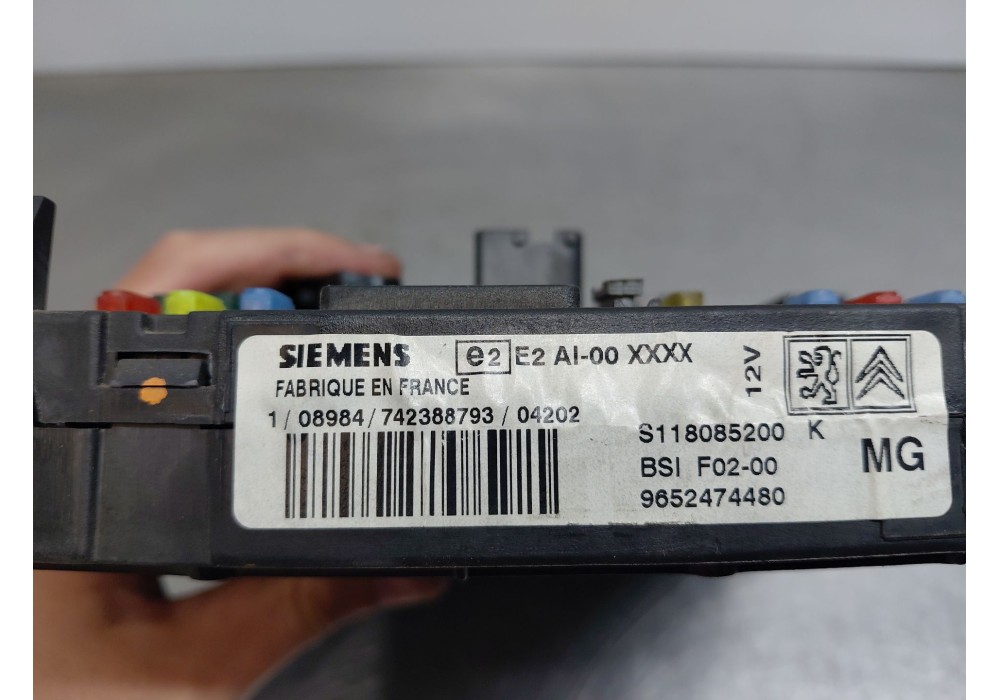Recambio de caja reles / fusibles para citroën c3 i (fc_, fn_) 1.1 i referencia OEM IAM 9652474480  