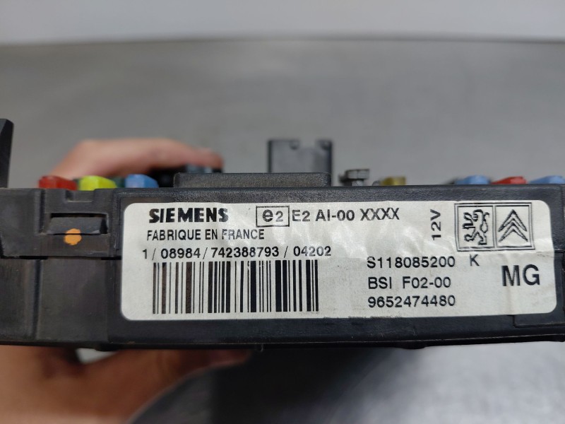 Recambio de caja reles / fusibles para citroën c3 i (fc_, fn_) 1.1 i referencia OEM IAM 9652474480  