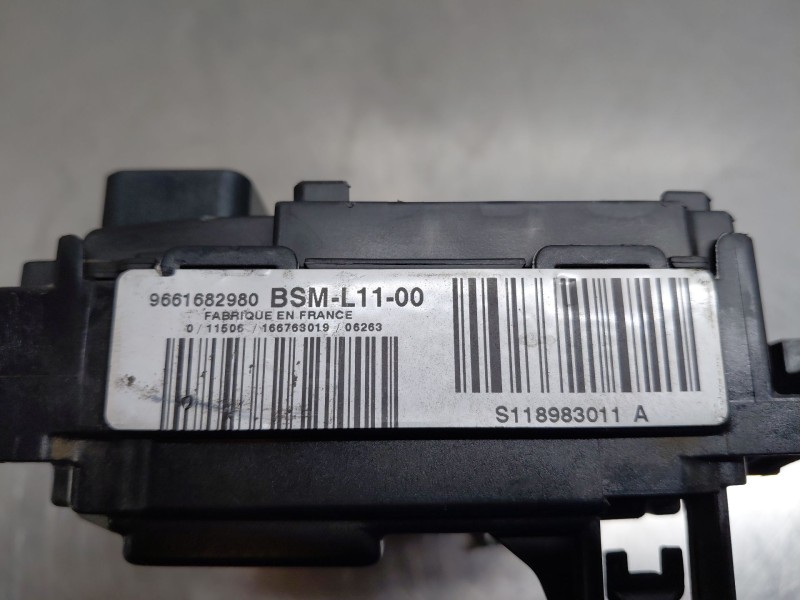 Recambio de caja reles / fusibles para peugeot 307 (3a/c) 1.6 hdi 110 referencia OEM IAM   