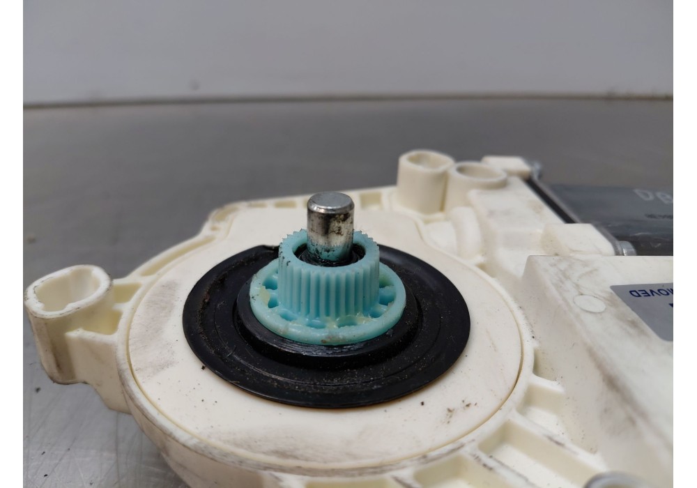 Recambio de motor elevalunas delantero izquierdo para seat leon (1p1) 1.9 tdi referencia OEM IAM   