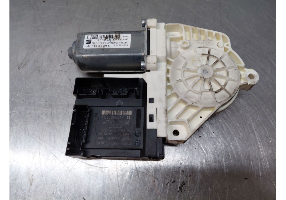 Recambio de motor elevalunas delantero izquierdo para seat leon (1p1) 1.9 tdi referencia OEM IAM   