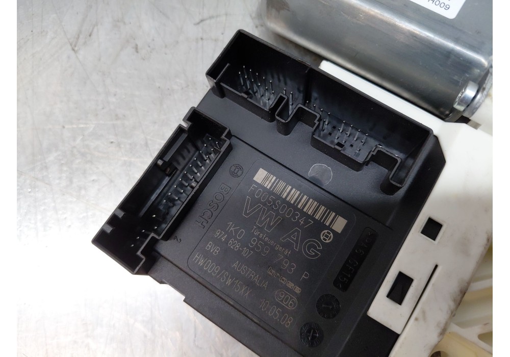 Recambio de motor elevalunas delantero izquierdo para seat leon (1p1) 1.9 tdi referencia OEM IAM   