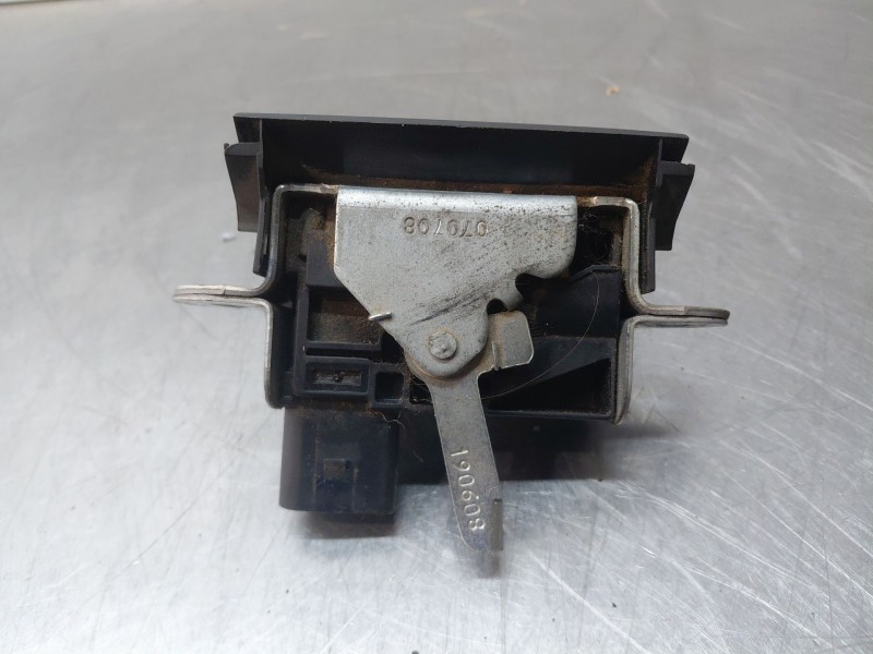 Recambio de cerradura maletero / porton para seat leon (1p1) 1.9 tdi referencia OEM IAM   