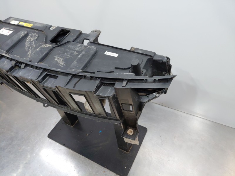Recambio de travesaño superior para peugeot 5008 allure referencia OEM IAM   