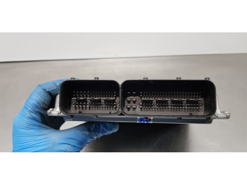 Recambio de centralita motor uce para audi a1 (8x) ambition referencia OEM IAM 03F906070GN 5WP44870 