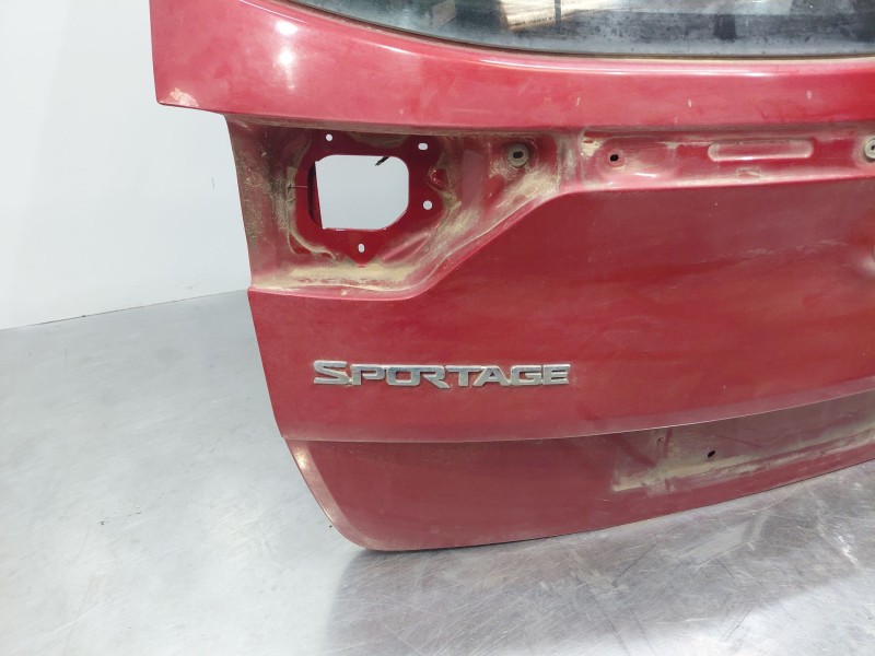 Recambio de porton trasero para kia sportage drive referencia OEM IAM   