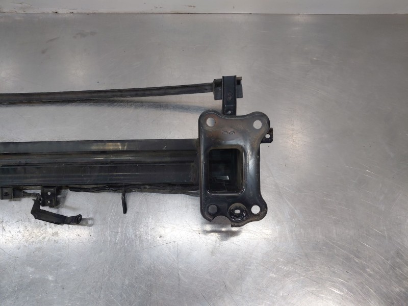 Recambio de refuerzo paragolpes delantero para hyundai tucson (tl, tle) 1.7 crdi referencia OEM IAM 64900D7000  