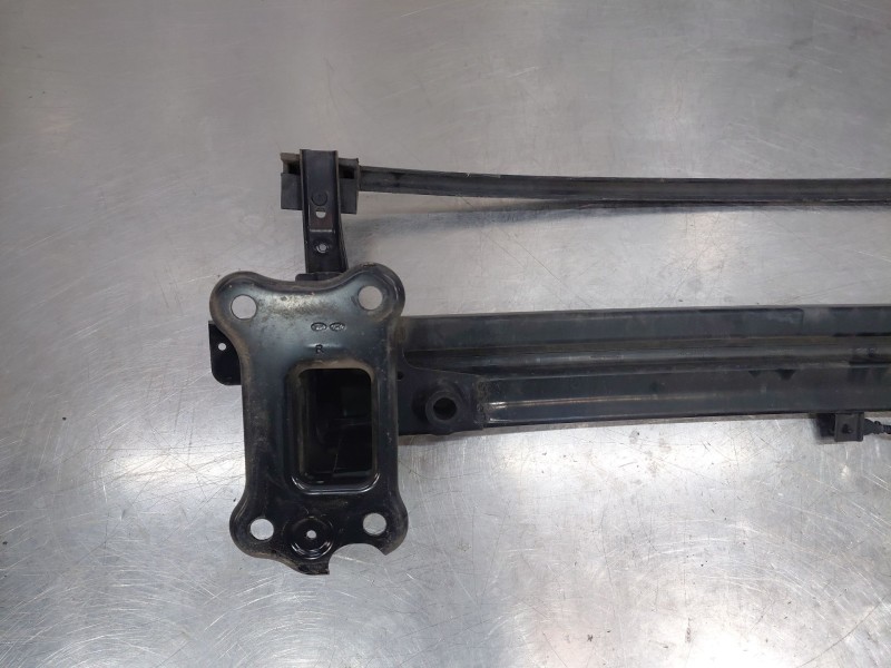 Recambio de refuerzo paragolpes delantero para hyundai tucson (tl, tle) 1.7 crdi referencia OEM IAM 64900D7000  
