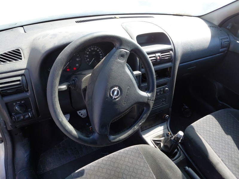 opel astra g hatchback (t98) del año 2002