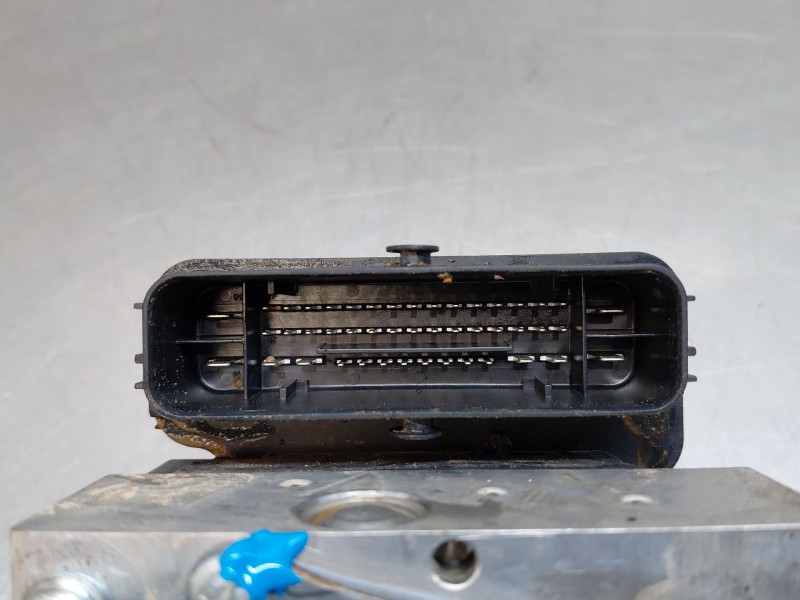 Recambio de abs para peugeot 5008 allure referencia OEM IAM 1636413480 9812786180 