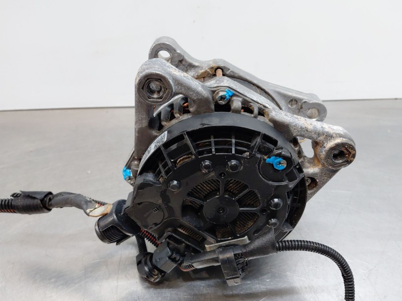 Recambio de alternador para peugeot 5008 allure referencia OEM IAM 9824742880  