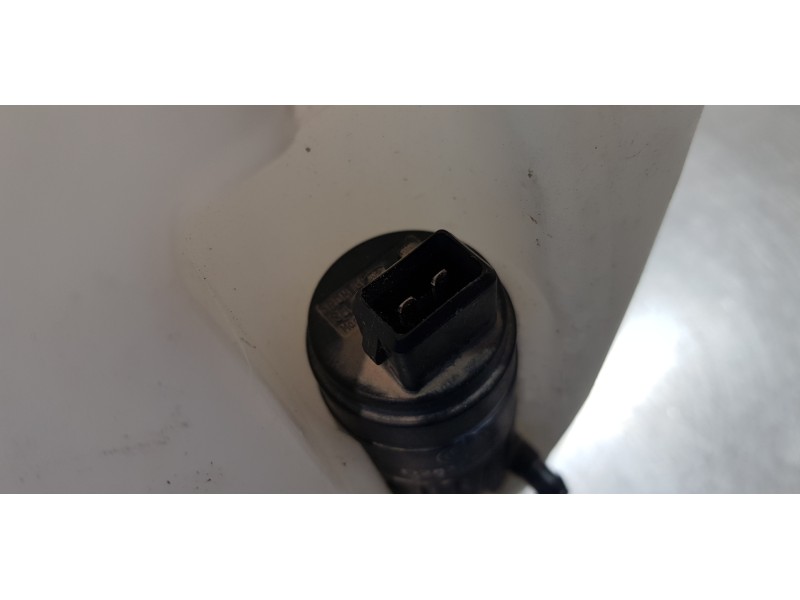 Recambio de deposito limpia para fiat doblo ii cargo (263) furgón base referencia OEM IAM 52046691   Recambio de deposito limpia para fiat doblo ii cargo (263) furgón base referencia OEM IAM 52046691