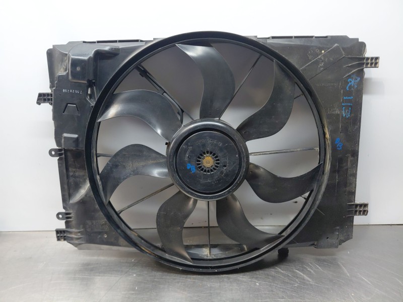 Recambio de electroventilador para mercedes-benz clase a (w176) design referencia OEM IAM A2465000064  
