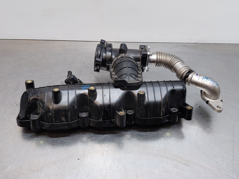 Recambio de colector admision para iveco daily 35s16 35-160 referencia OEM IAM 504384189  