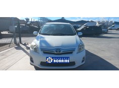 toyota auris del año 2010