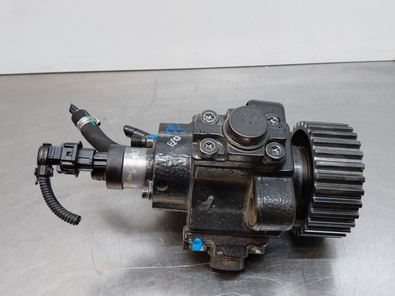 Recambio de bomba inyeccion para iveco daily 35s16 35-160 referencia OEM IAM 445010320  