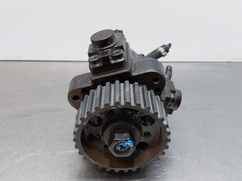 Recambio de bomba inyeccion para iveco daily 35s16 35-160 referencia OEM IAM 445010320  