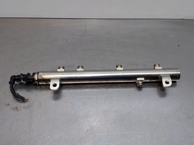 Recambio de rampa inyectora para iveco daily 35s16 35-160 referencia OEM IAM   