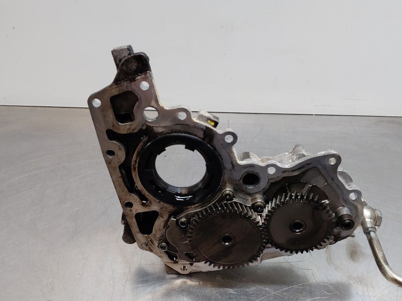 Recambio de bomba aceite para iveco daily 35s16 35-160 referencia OEM IAM 5802582771  