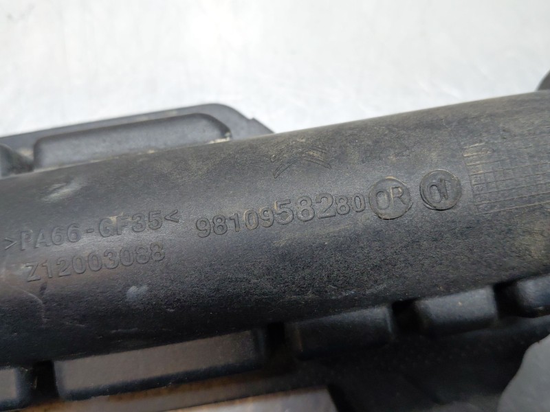 Recambio de tubo presion turbocompresor para peugeot 5008 allure referencia OEM IAM 9810958280  