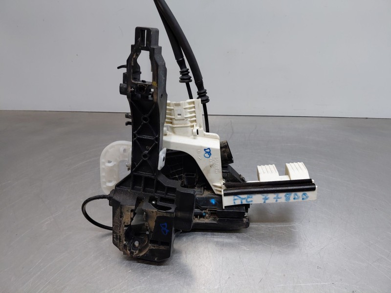 Recambio de cerradura puerta delantera derecha para hyundai tucson (tl, tle) 1.7 crdi referencia OEM IAM 81320D7500  