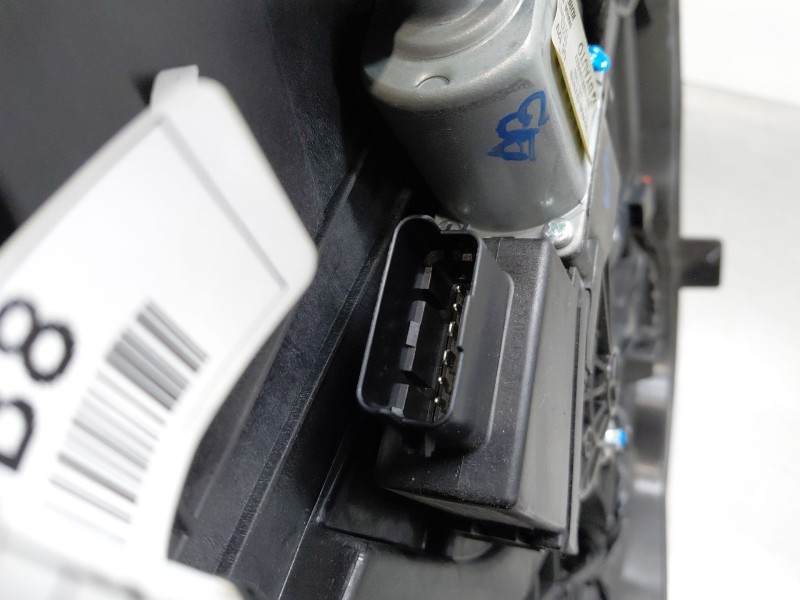Recambio de elevalunas delantero izquierdo para hyundai tucson (tl, tle) 1.7 crdi referencia OEM IAM 82450D7010 82470D7180 