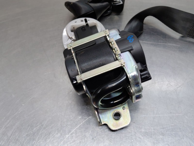 Recambio de cinturon seguridad delantero derecho para hyundai tucson (tl, tle) 1.7 crdi referencia OEM IAM 88820D7000TTX  