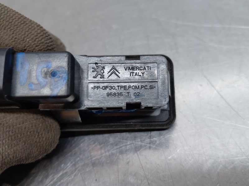 Recambio de maneta exterior porton para peugeot 5008 allure referencia OEM IAM 9676028380  