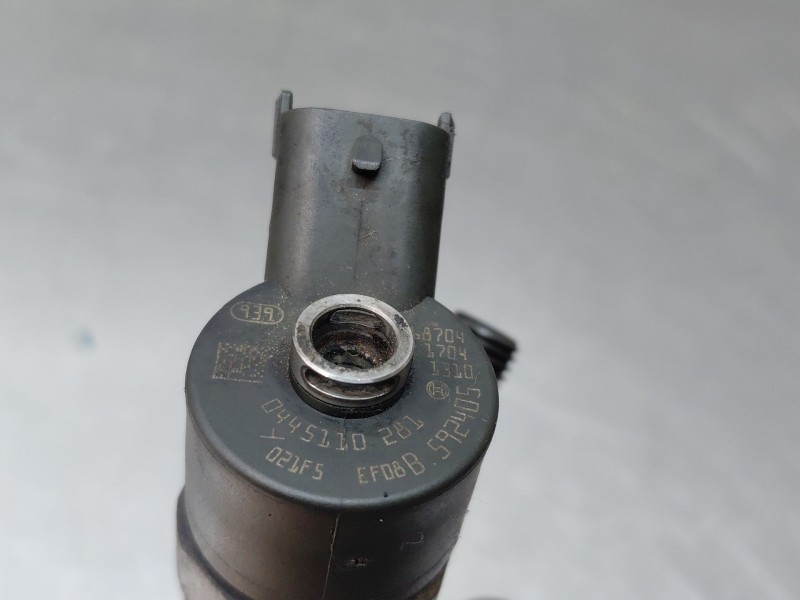 Recambio de inyector para peugeot 307 (3a/c) 1.6 hdi 110 referencia OEM IAM 0445110281  