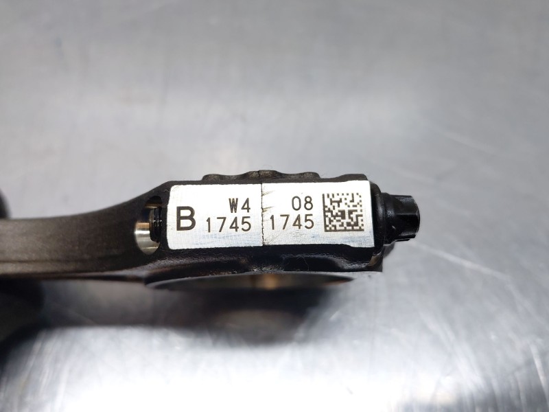 Recambio de biela para hyundai kona hybrid referencia OEM IAM 2351003HA0  