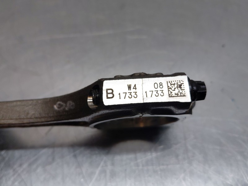 Recambio de biela para hyundai kona hybrid referencia OEM IAM 2351003HA0  