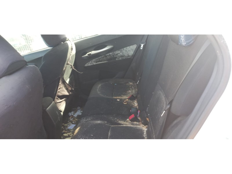 toyota auris del año 2010