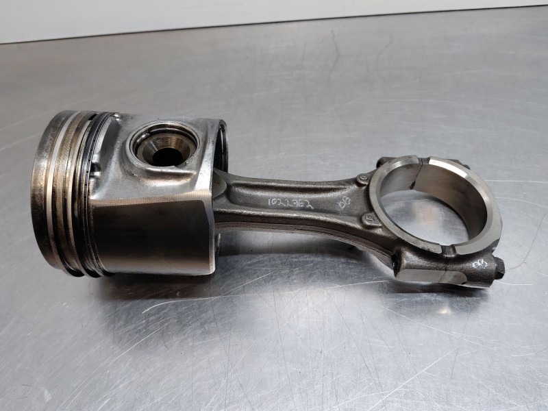 Recambio de biela para iveco daily 35s16 35-160 referencia OEM IAM   