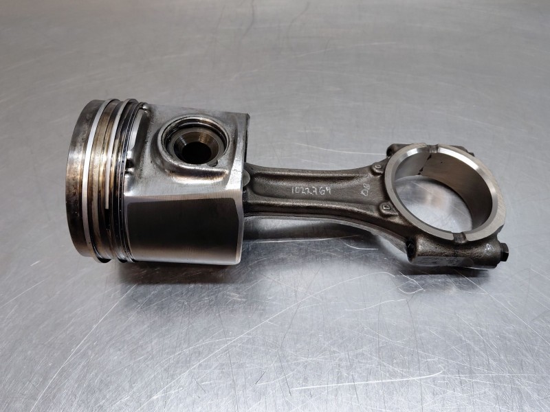 Recambio de biela para iveco daily 35s16 35-160 referencia OEM IAM   