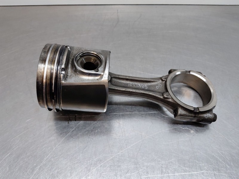 Recambio de biela para iveco daily 35s16 35-160 referencia OEM IAM   