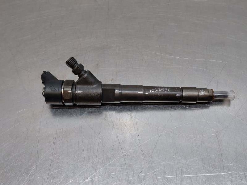 Recambio de inyector para iveco daily 35s16 35-160 referencia OEM IAM 0445110418 504389548 
