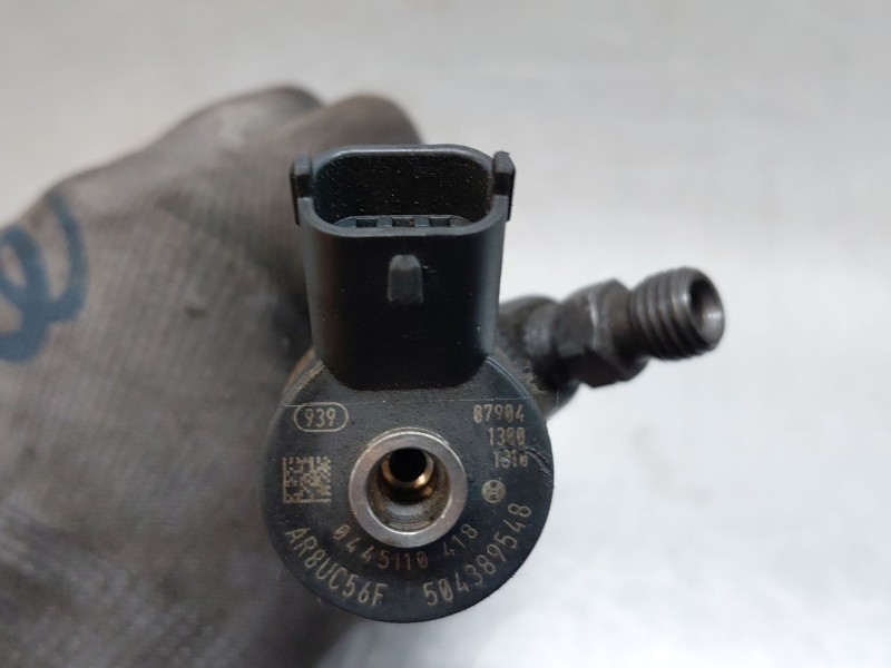 Recambio de inyector para iveco daily 35s16 35-160 referencia OEM IAM 0445110418 504389548 