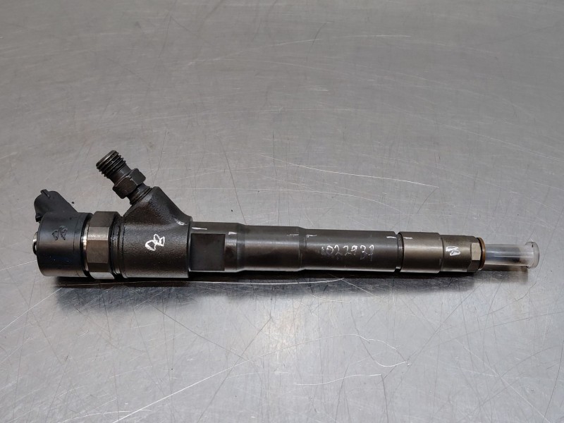Recambio de inyector para iveco daily 35s16 35-160 referencia OEM IAM 0445110418 504389548 