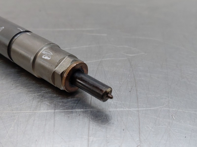 Recambio de inyector para iveco daily 35s16 35-160 referencia OEM IAM 0445110418 504389548 