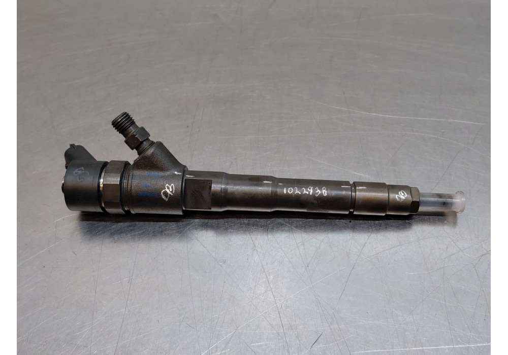 Recambio de inyector para iveco daily 35s16 35-160 referencia OEM IAM 0445110418 504389548 