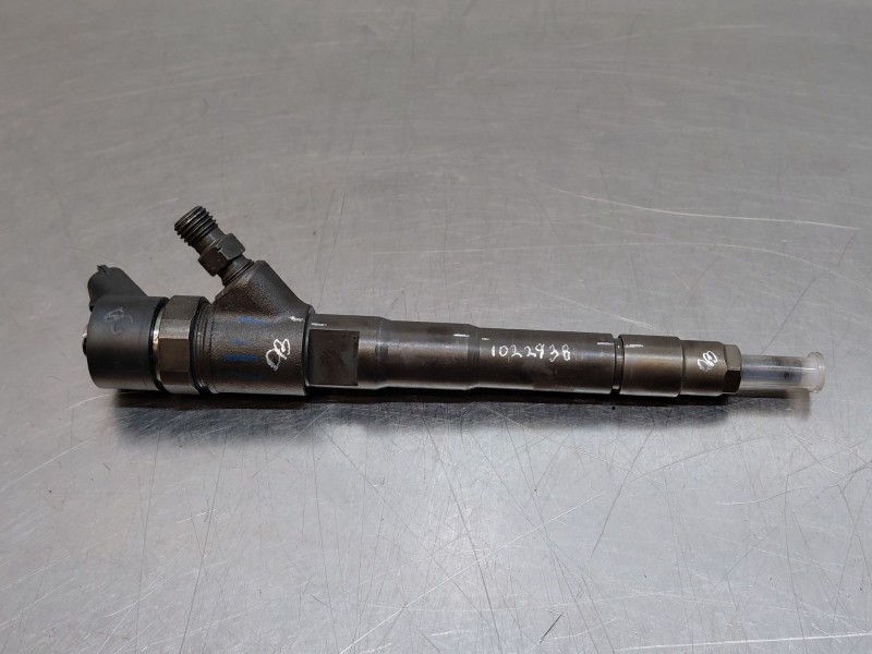 Recambio de inyector para iveco daily 35s16 35-160 referencia OEM IAM 0445110418 504389548 